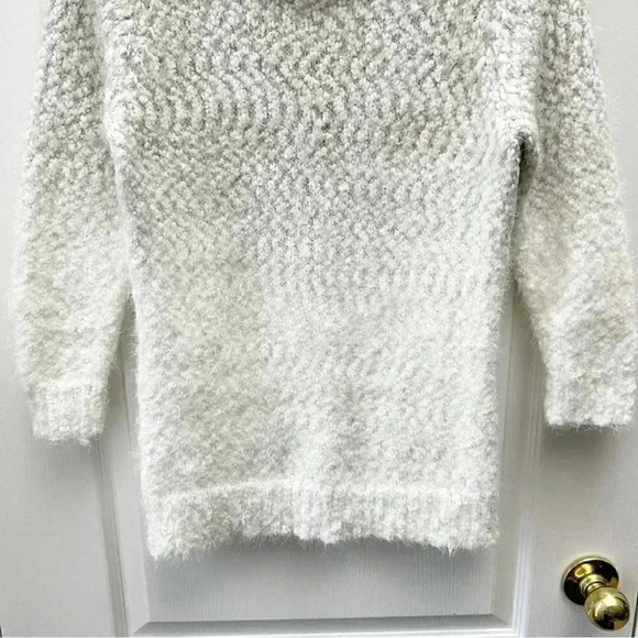 Ricki’s Sweater Fluffy Crewneck Pullover 3/4 Sleeves Ivory Grey Ombré Small - Picture 9 of 17